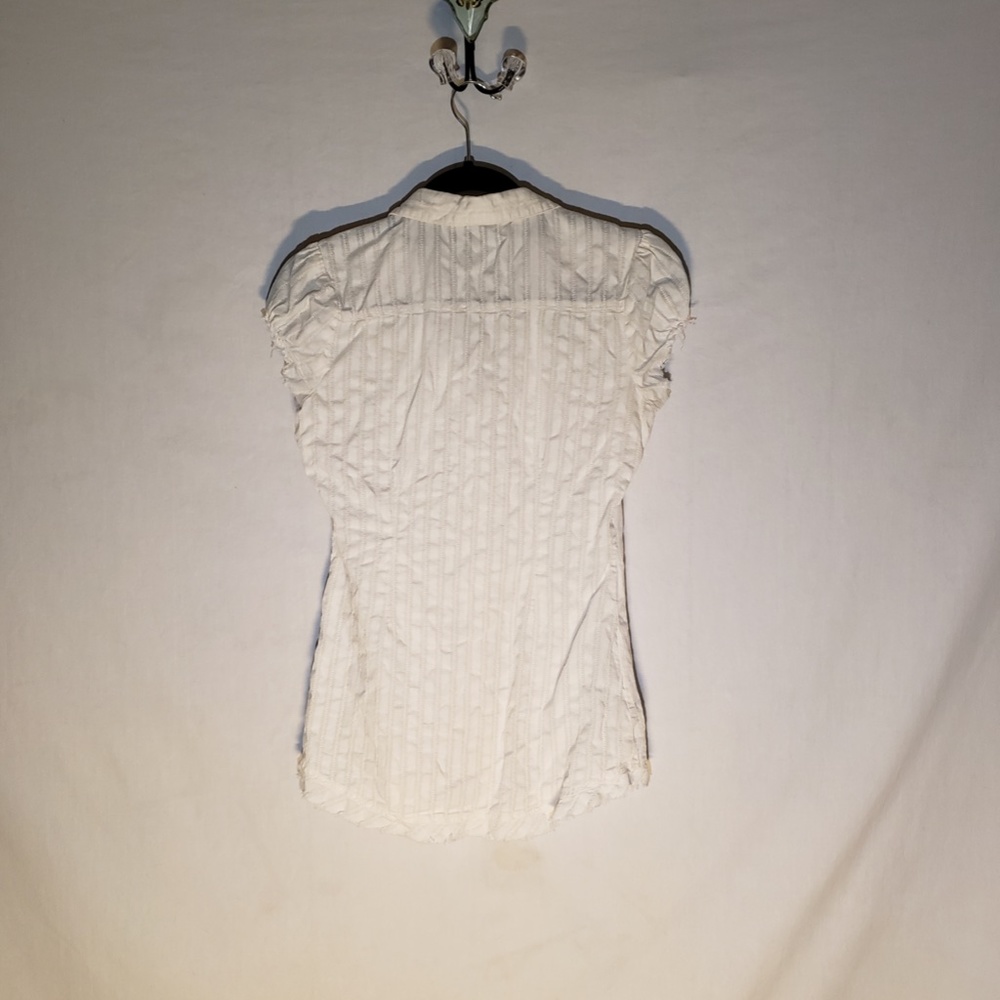 *Maurices* White cotton button up top, small - Picture 2 of 10